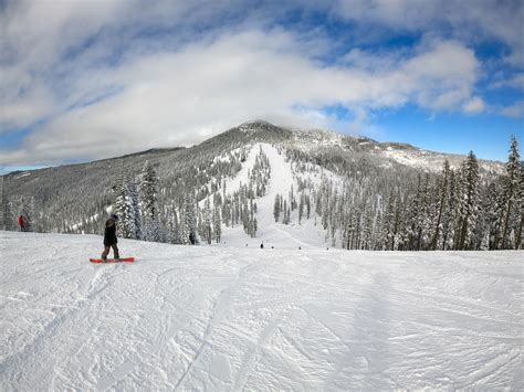 Mt shasta ski - Looking for an unforgettable skiing experience? Look no further than Mount Shasta Ski Resort. With a top elevation of 6,890 feet and an average annual snowfall of …